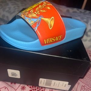Versace kid slides